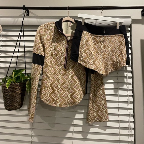 FP Movement Geometric Patterned Activewear Set - Picture 5 of 12